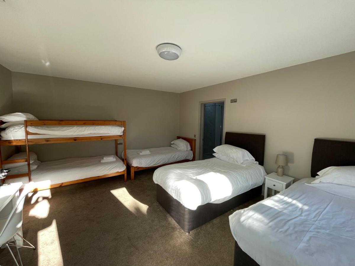Tall Pines Lodges Lulsgate Bottom Esterno foto